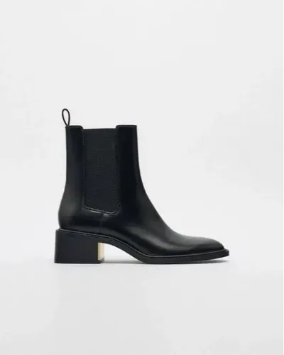 FLAT ANKLE BOOTS WITH HEEL